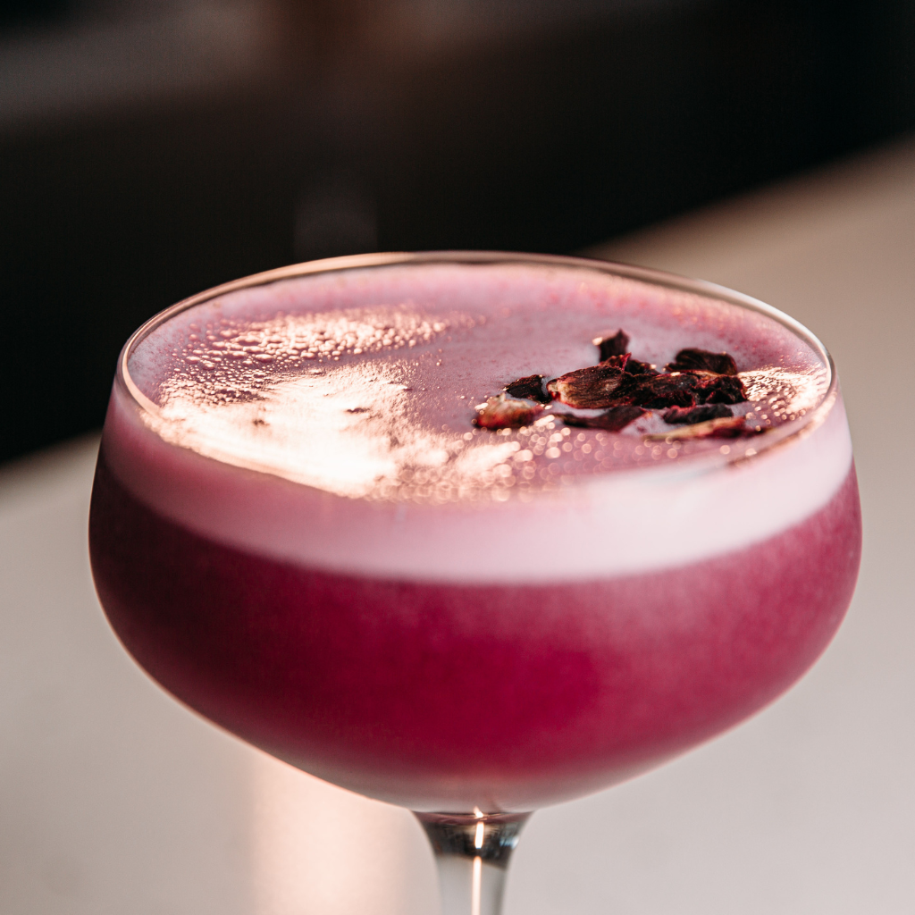 Read more about the article Barossa Shiraz Gin Sour Cocktail