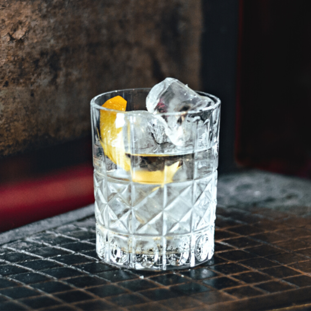 Read more about the article White Negroni