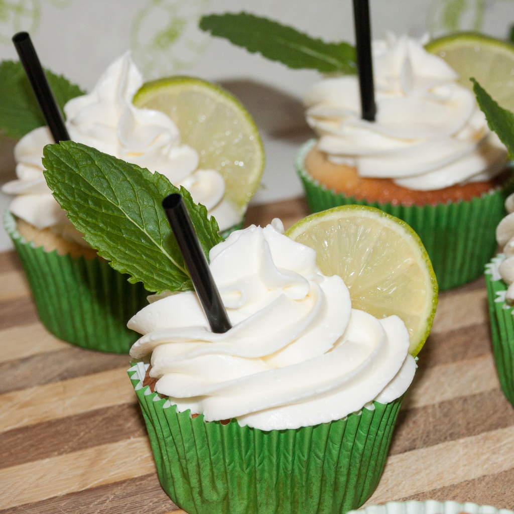 Read more about the article Gin & Tonic Cupcakes
