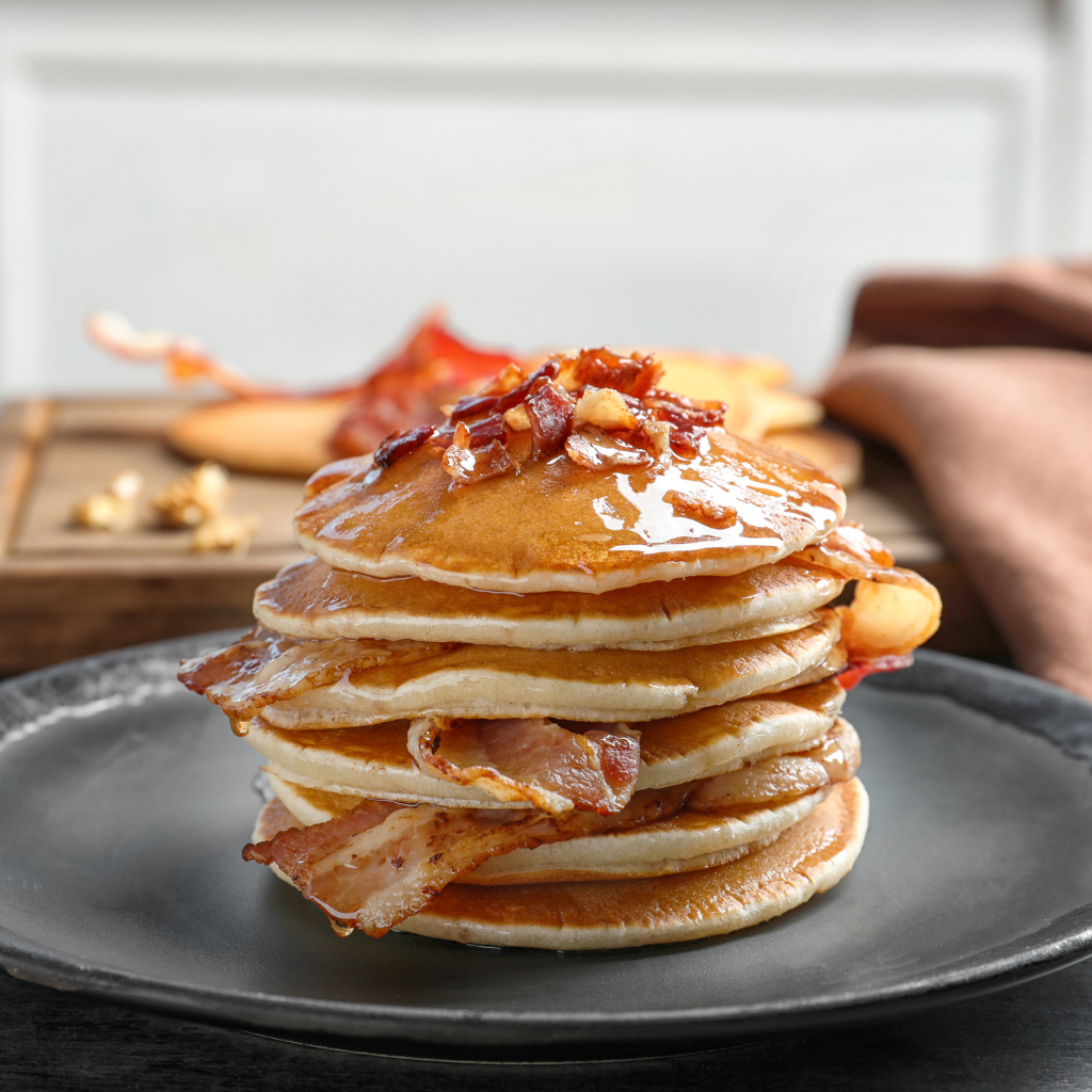 Read more about the article Maple Banana Bacon Pancakes